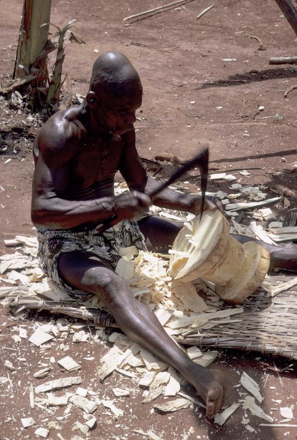 Mangbetu wood carver