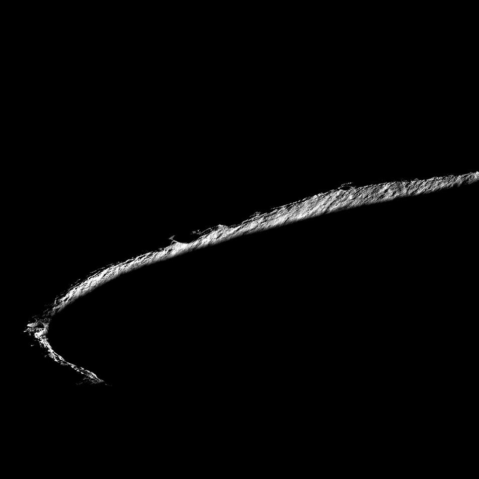 Spudis Shackleton rim.jpg