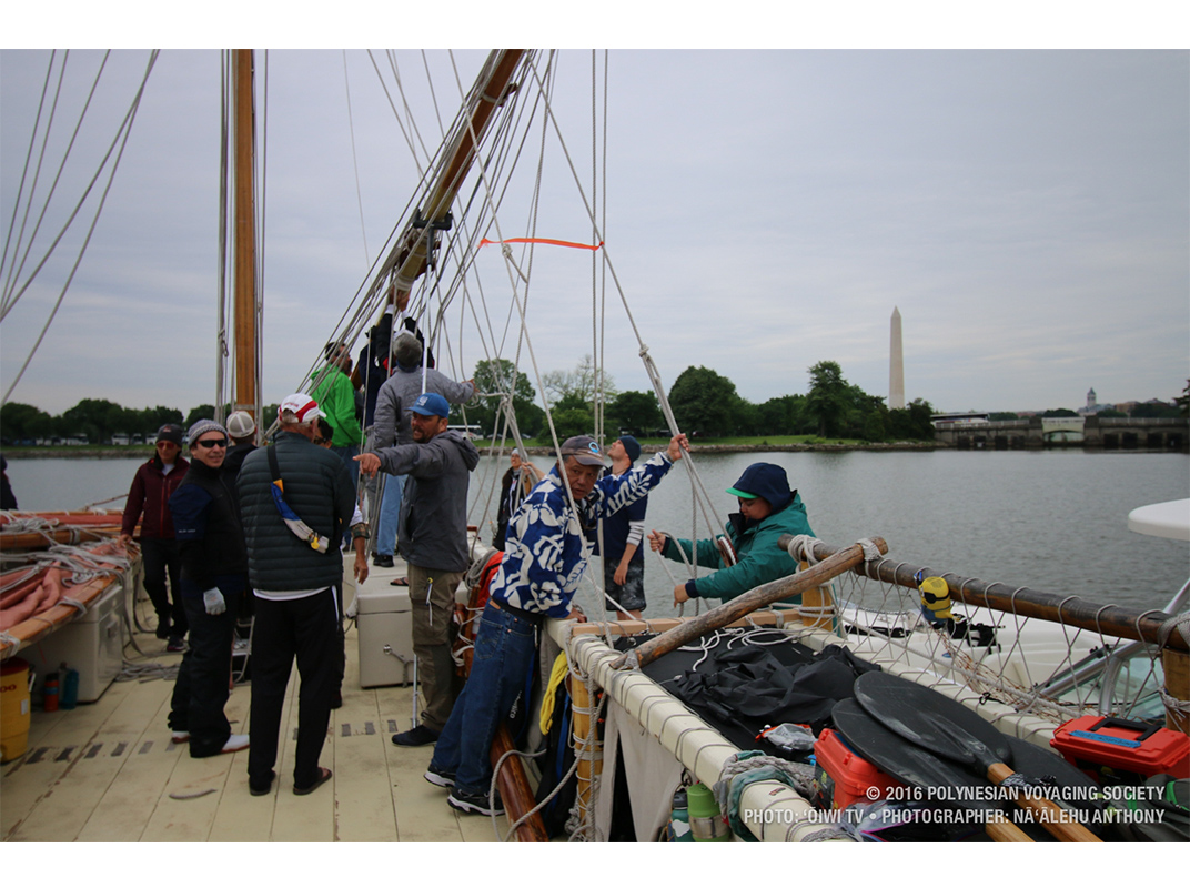 Hokulea, stepping mast