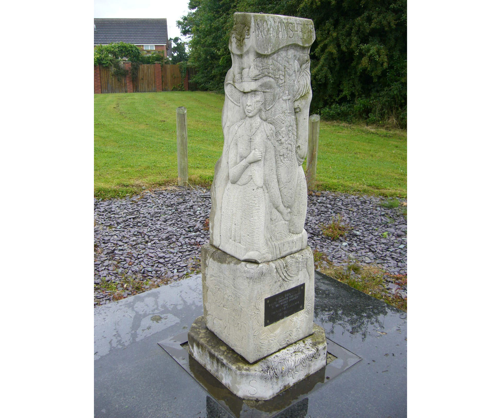 fiennes.jpg