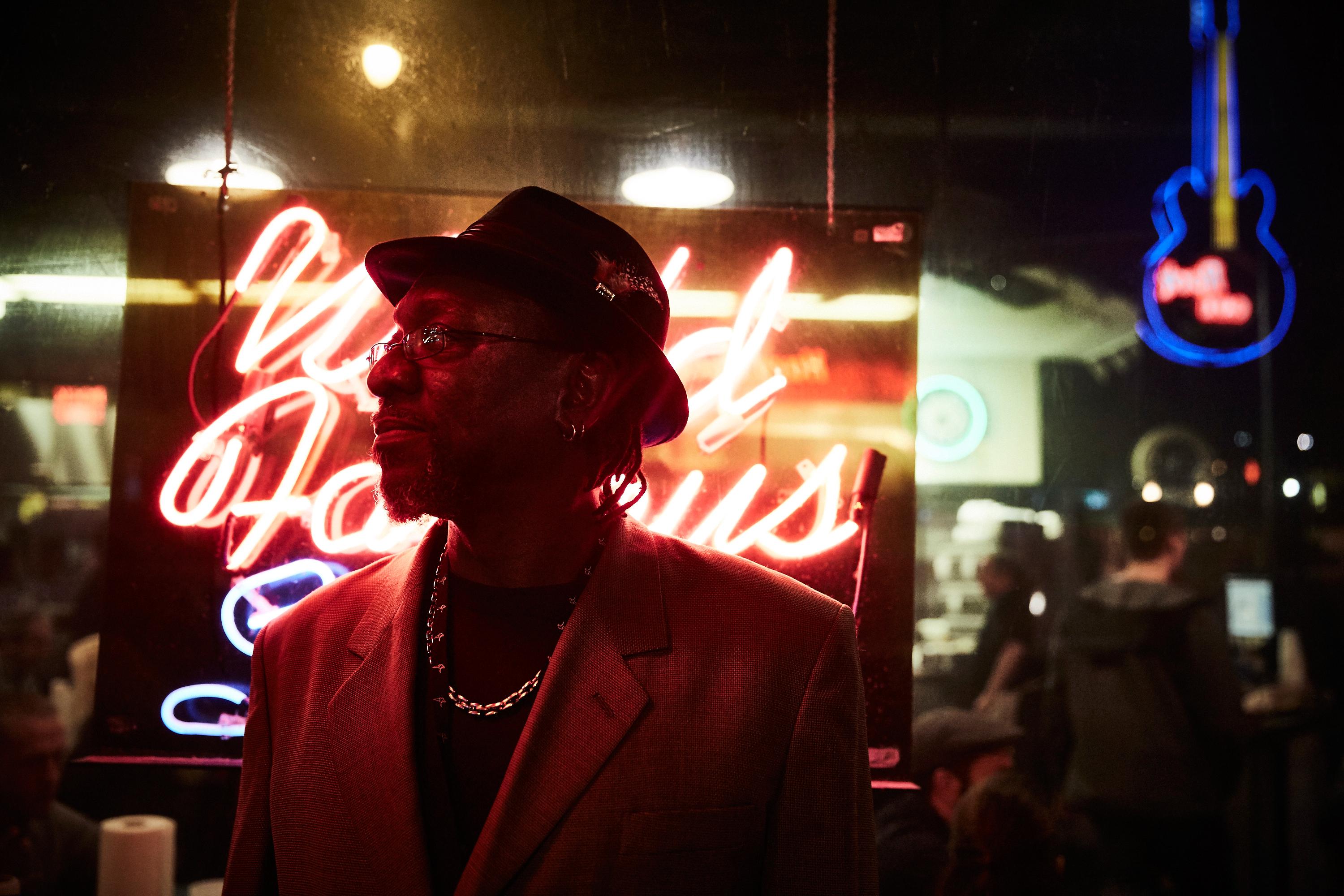 SEP2016_I06_Blues.jpg