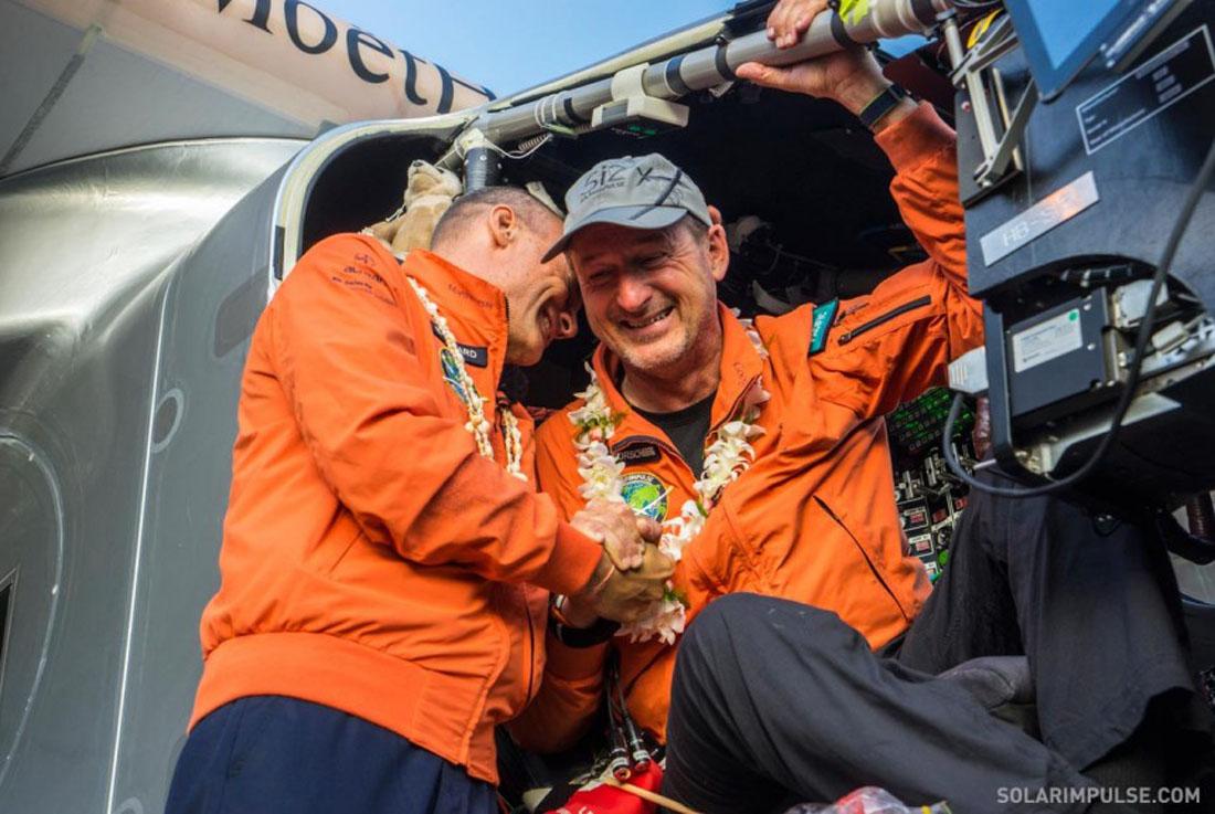 Solar_Impulse_2_landing.jpg
