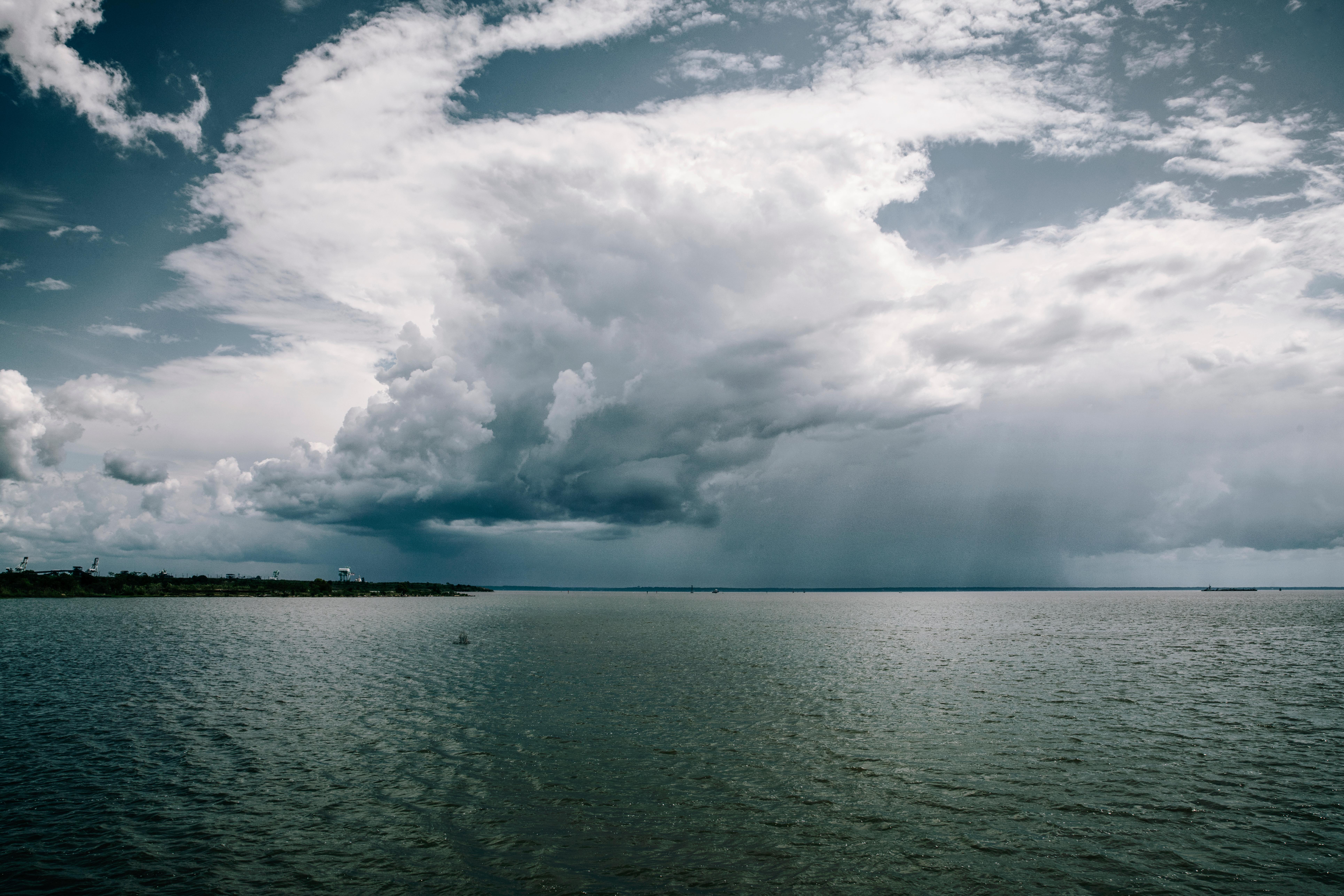 Mobile Bay’s high bluffs