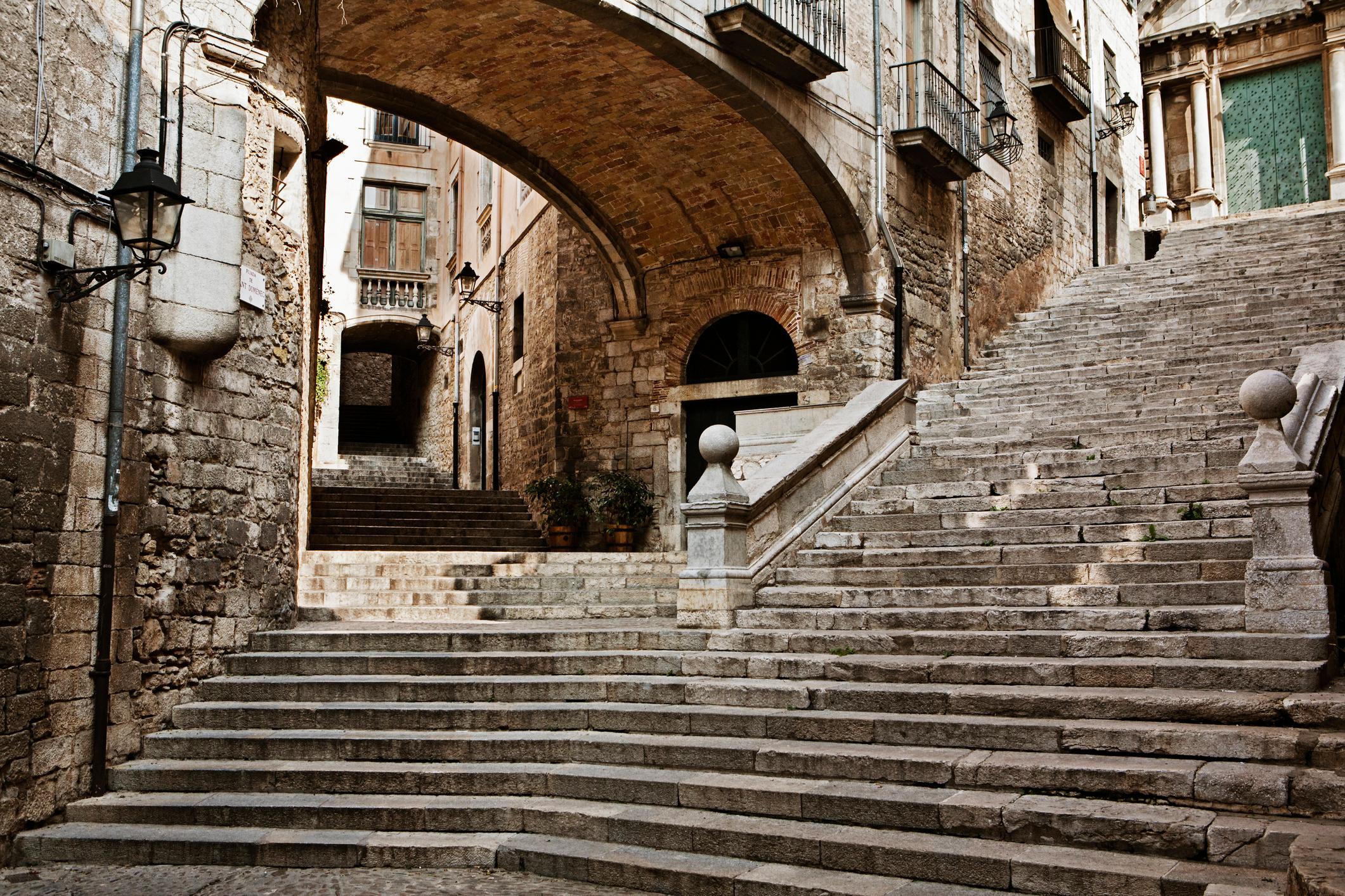 Girona Jewish Quarter-iStock-612631704 (1).jpg