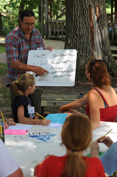 Daryl-Baldwin-teaching-kids.jpg