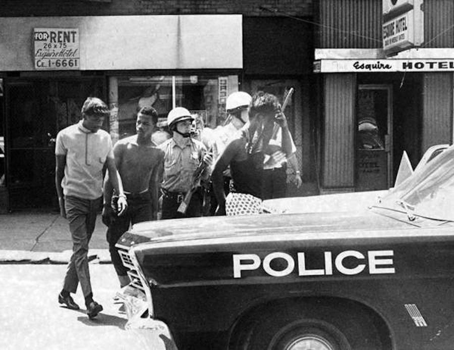 Police_raid_at_Esquire_Hotel_10602_Superior_Ave-wr.jpg