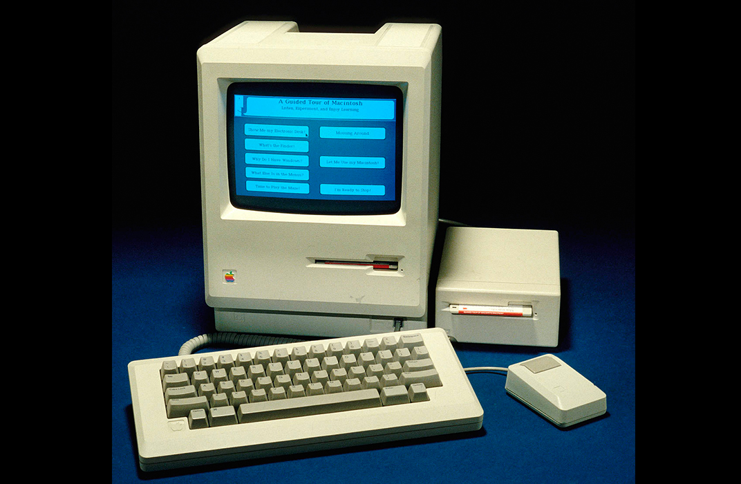 0150MacComputerOnWEB.jpg