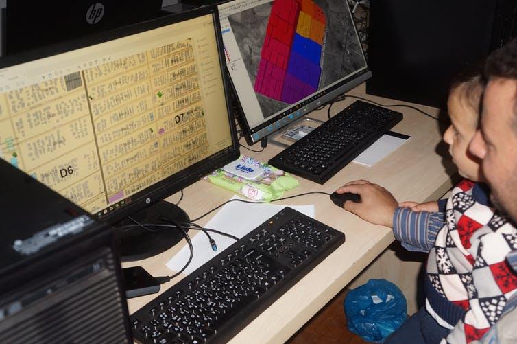 RefuGIS team member