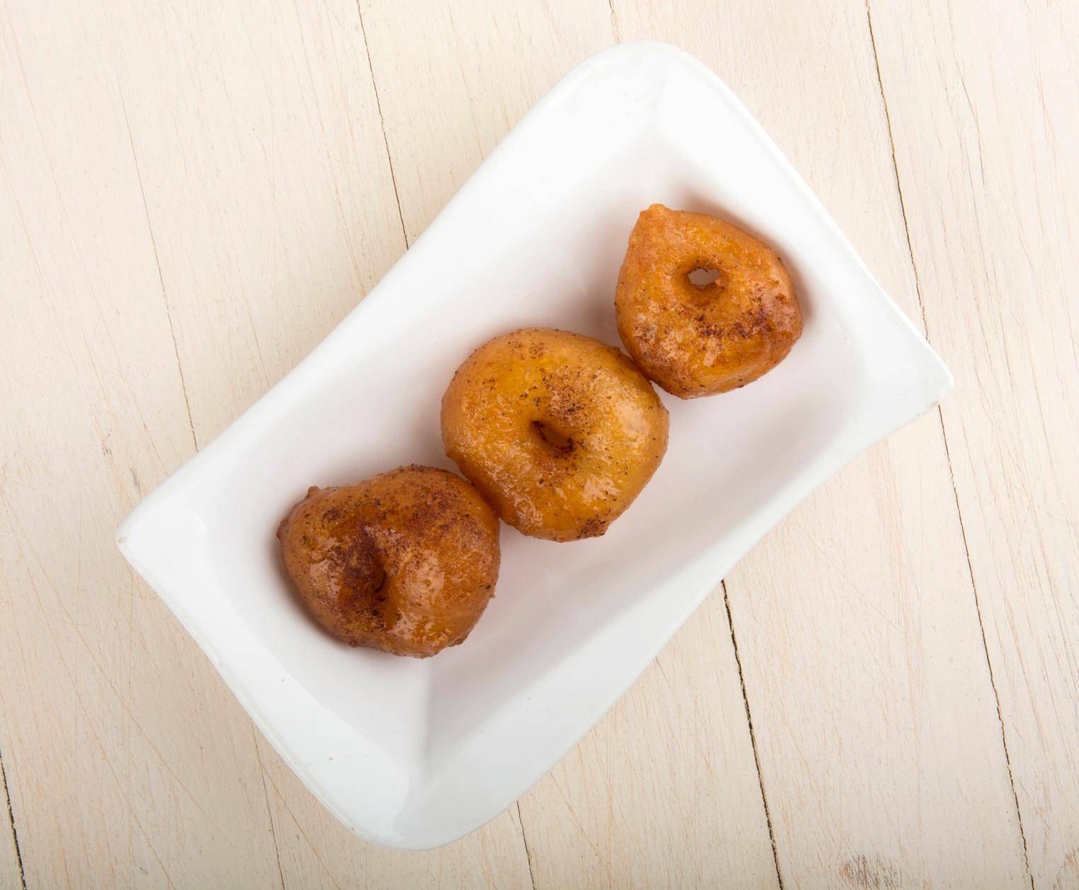 Tunisia-yoyo-doughnuts.jpg