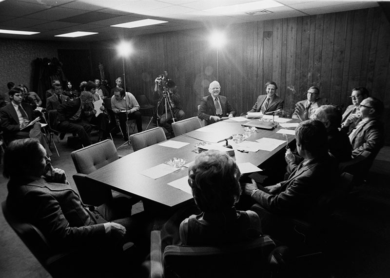 Meeting-of-the-Minnesota-Experimental-City-Authority---courtesty-MN-Historical-Society.jpg